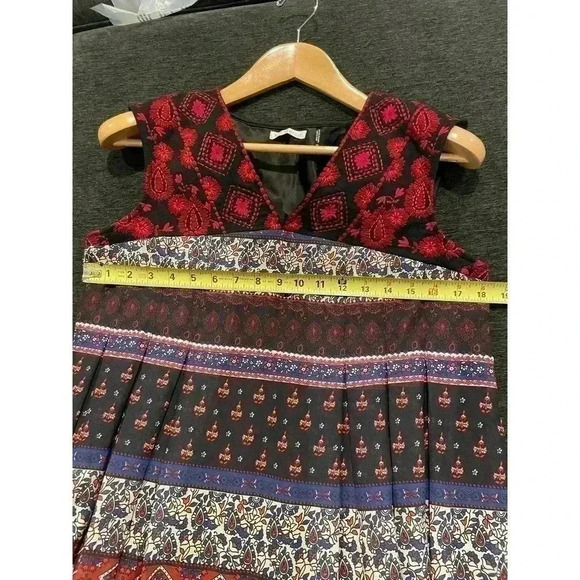 Antropologie Embroidered Mini Dress Sleeveless Boho Floral Patchwork Casual XS - Picture 4 of 8